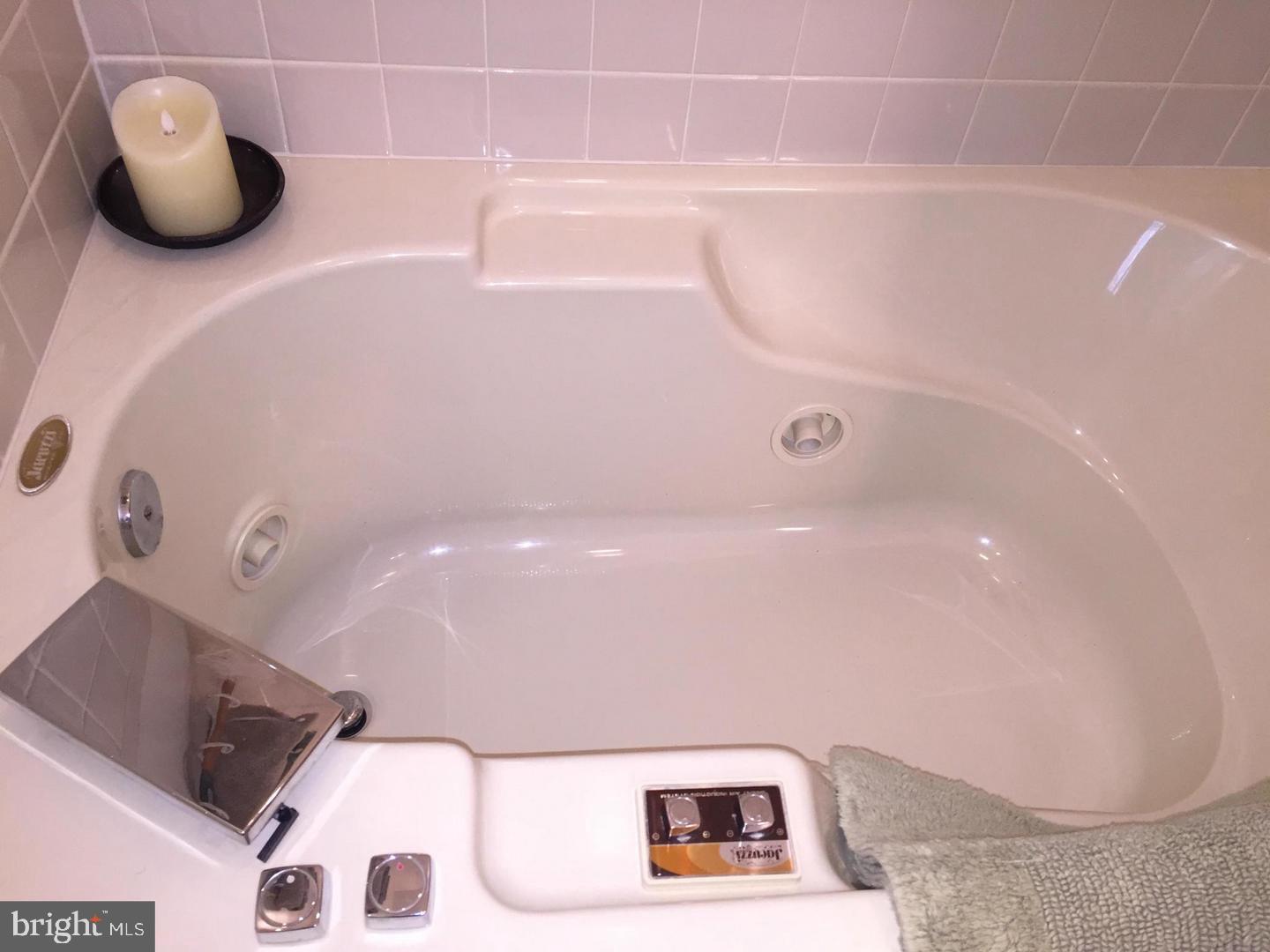 SOUTH POINTE - Residential Lease