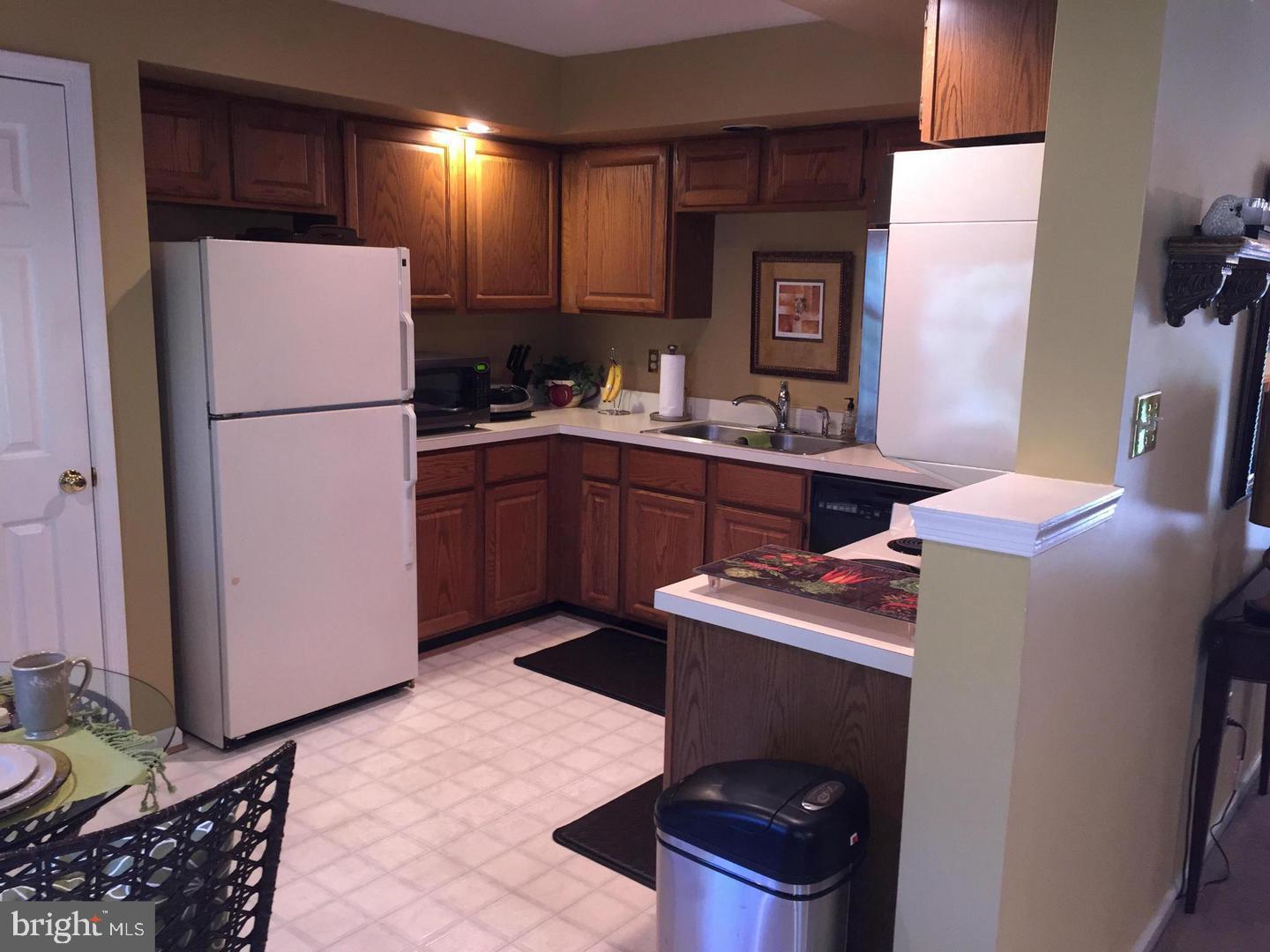 SOUTH POINTE - Residential Lease