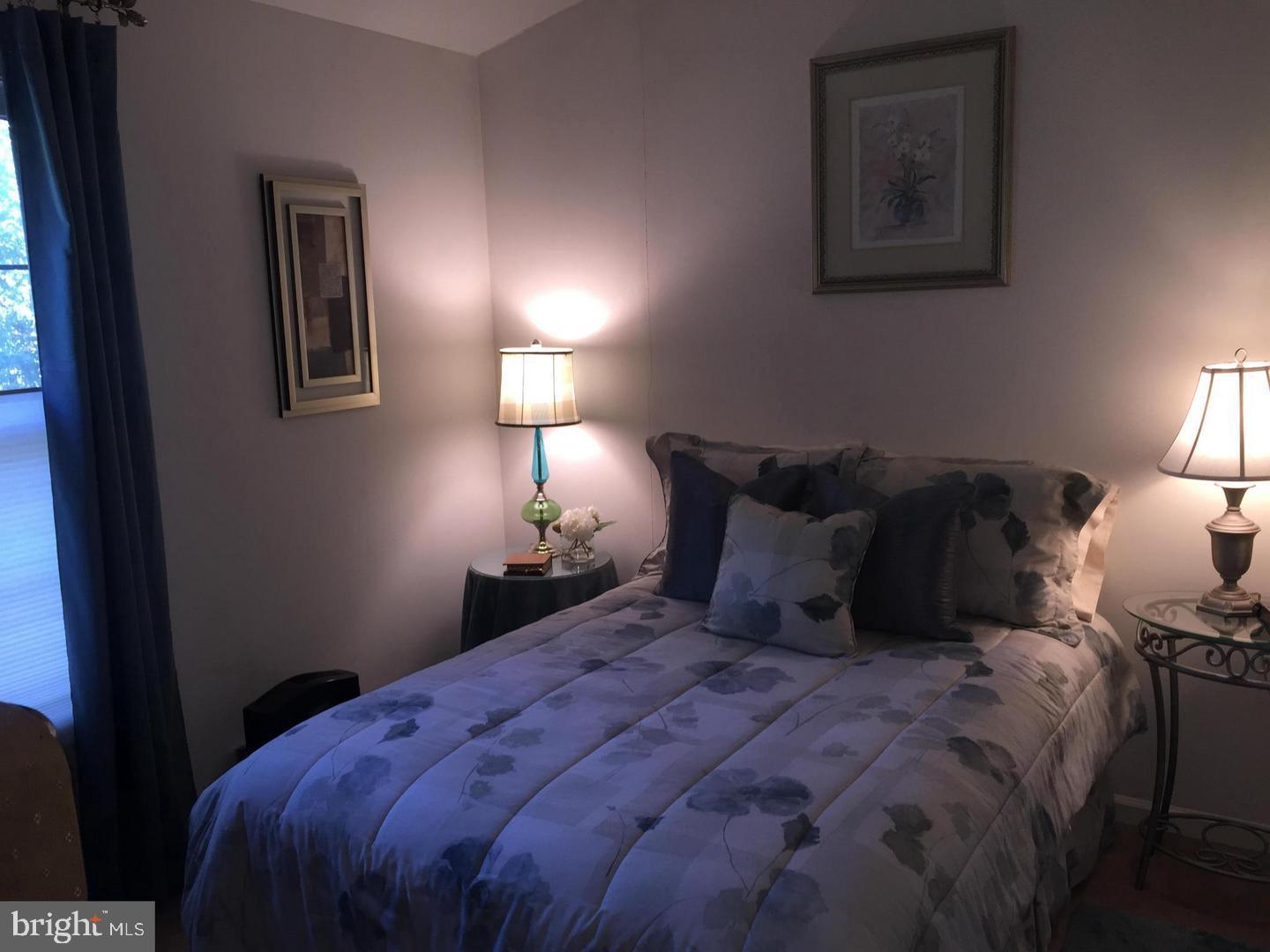 SOUTH POINTE - Residential Lease