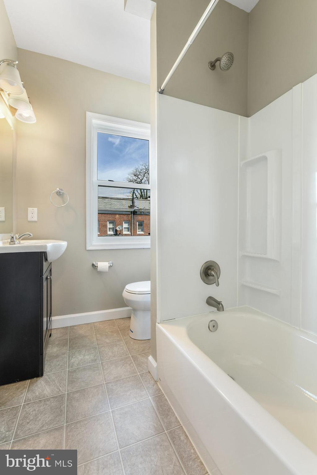 DOLFIELD - Residential Lease