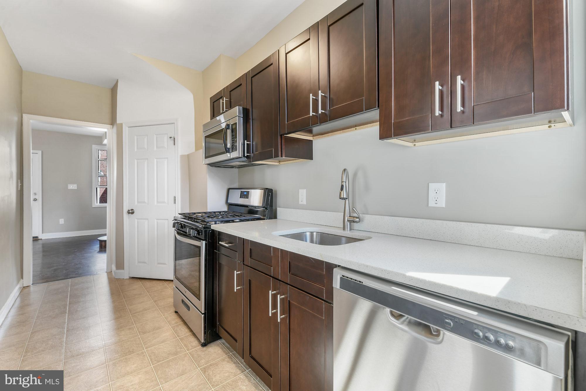 DOLFIELD - Residential Lease