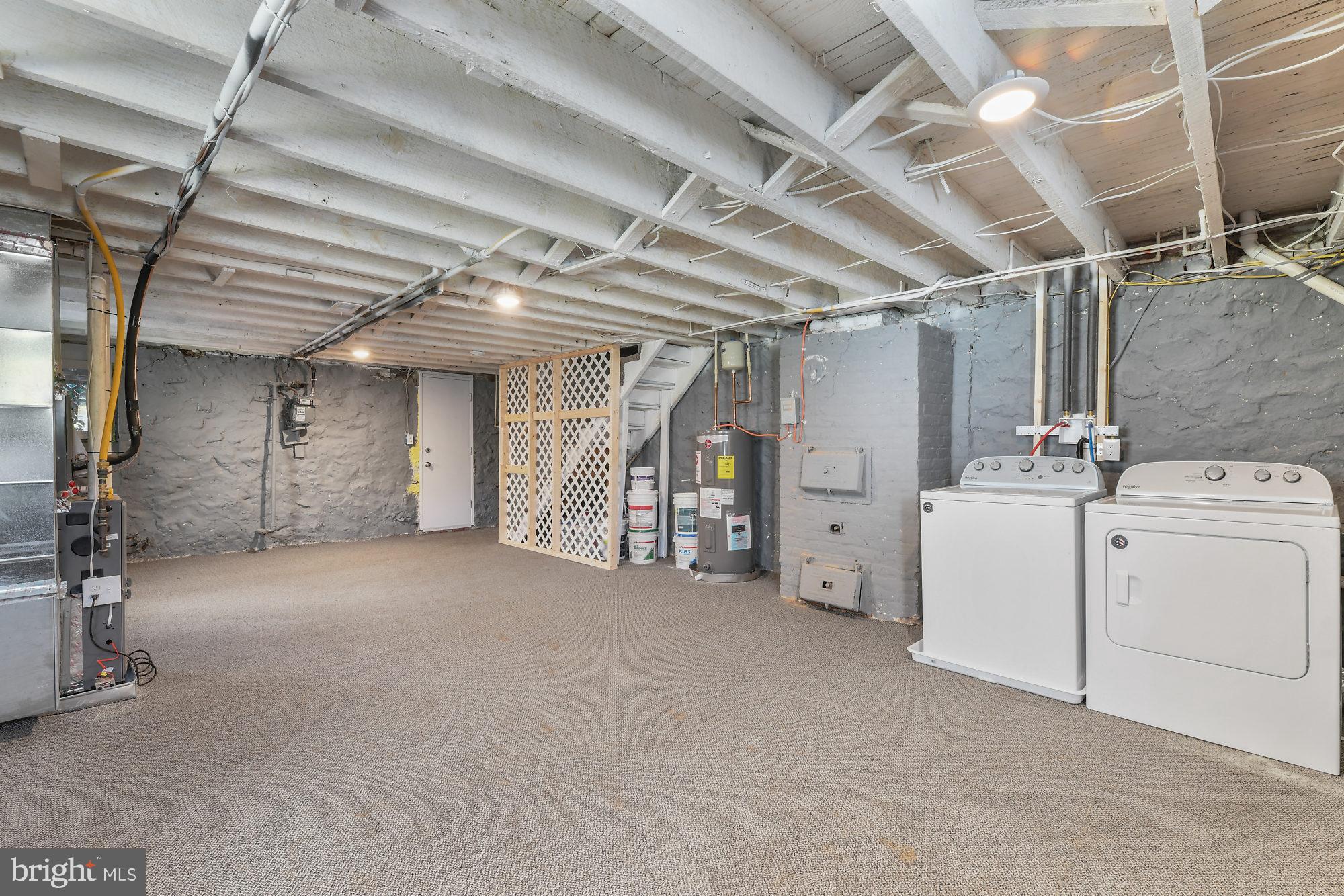 DOLFIELD - Residential Lease