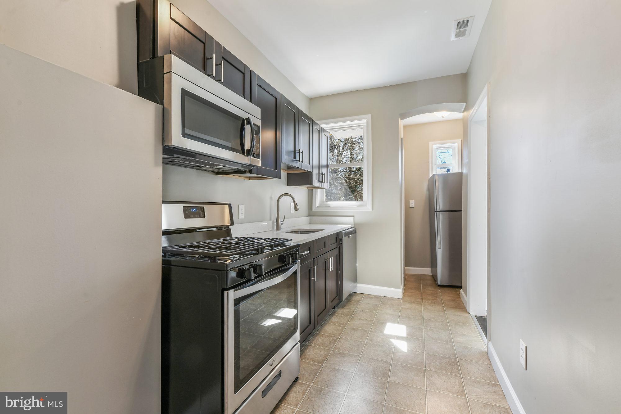 DOLFIELD - Residential Lease