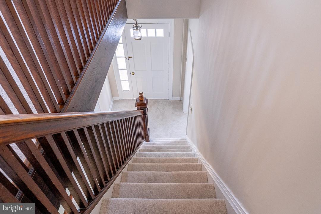 1083 LAWRENCE ROAD