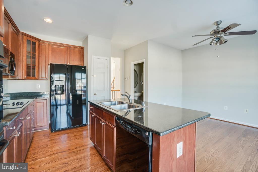 POTOMAC VILLAGE - Residential