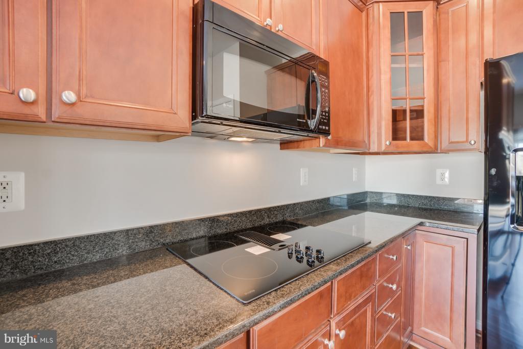 POTOMAC VILLAGE - Residential