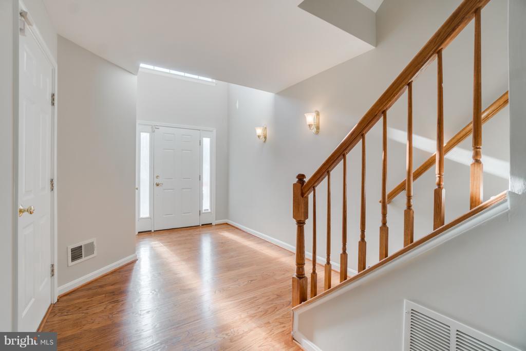 POTOMAC VILLAGE - Residential