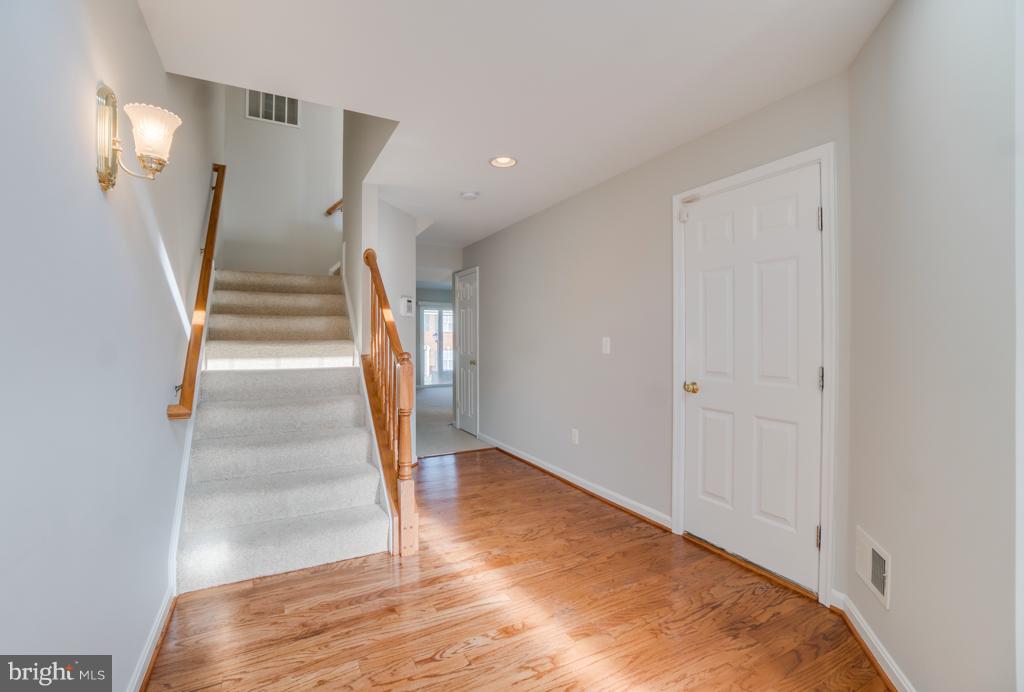 POTOMAC VILLAGE - Residential