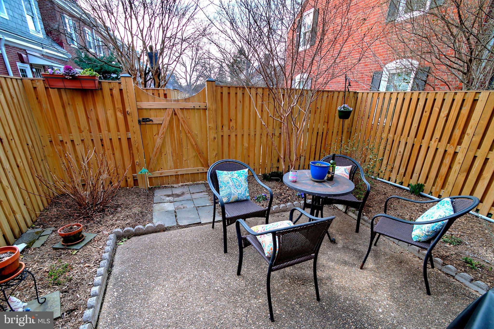 FAIRLINGTON MEADOWS - Residential Lease