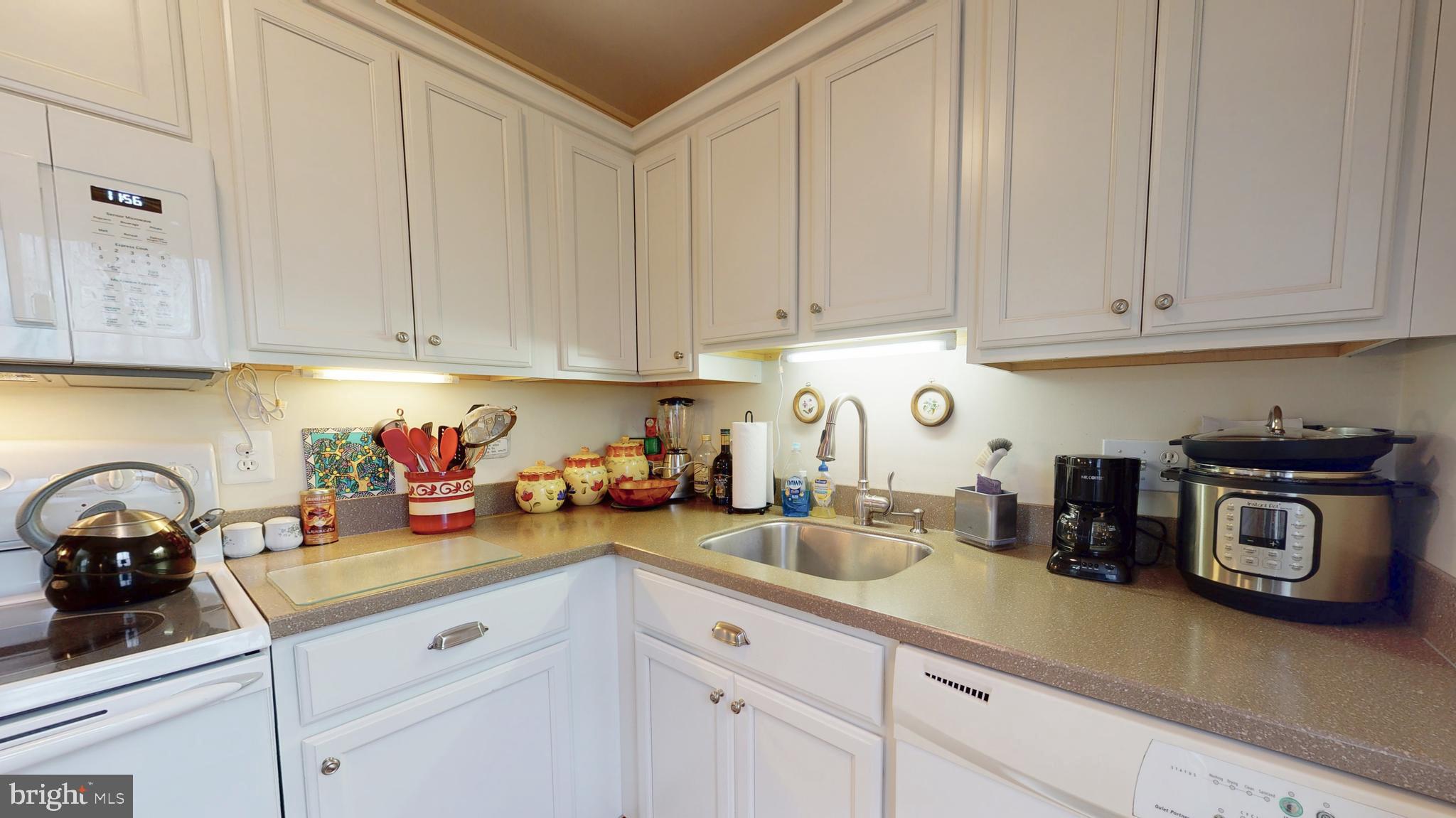 FAIRLINGTON MEADOWS - Residential Lease