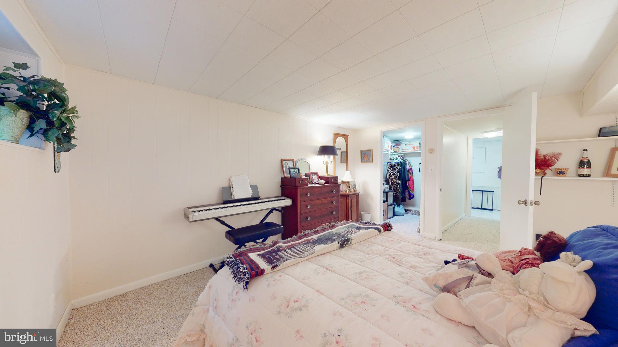 FAIRLINGTON MEADOWS - Residential Lease