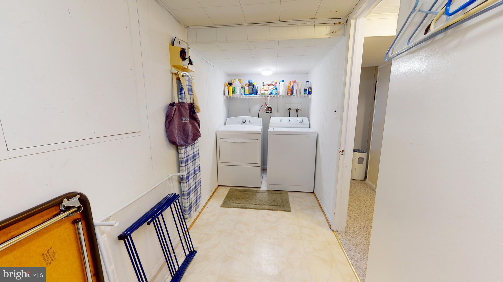 FAIRLINGTON MEADOWS - Residential Lease