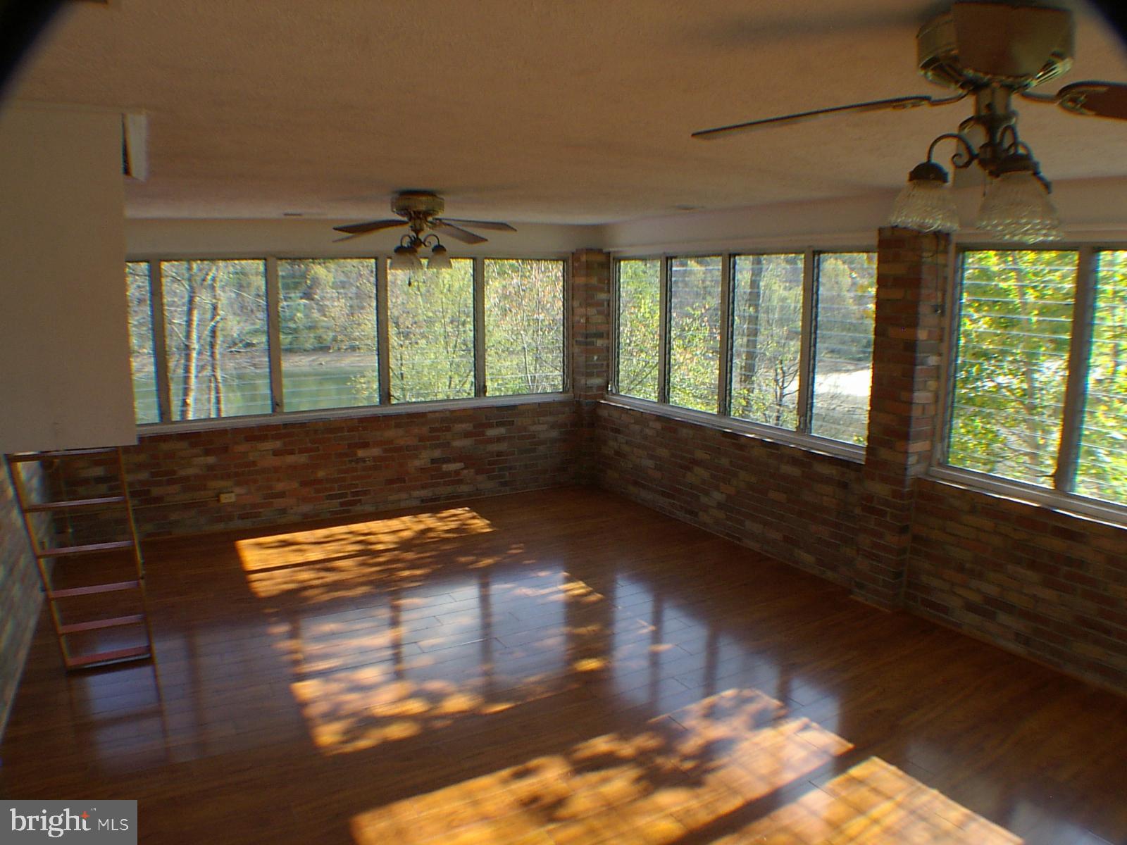 SHAWNEELAND - Residential