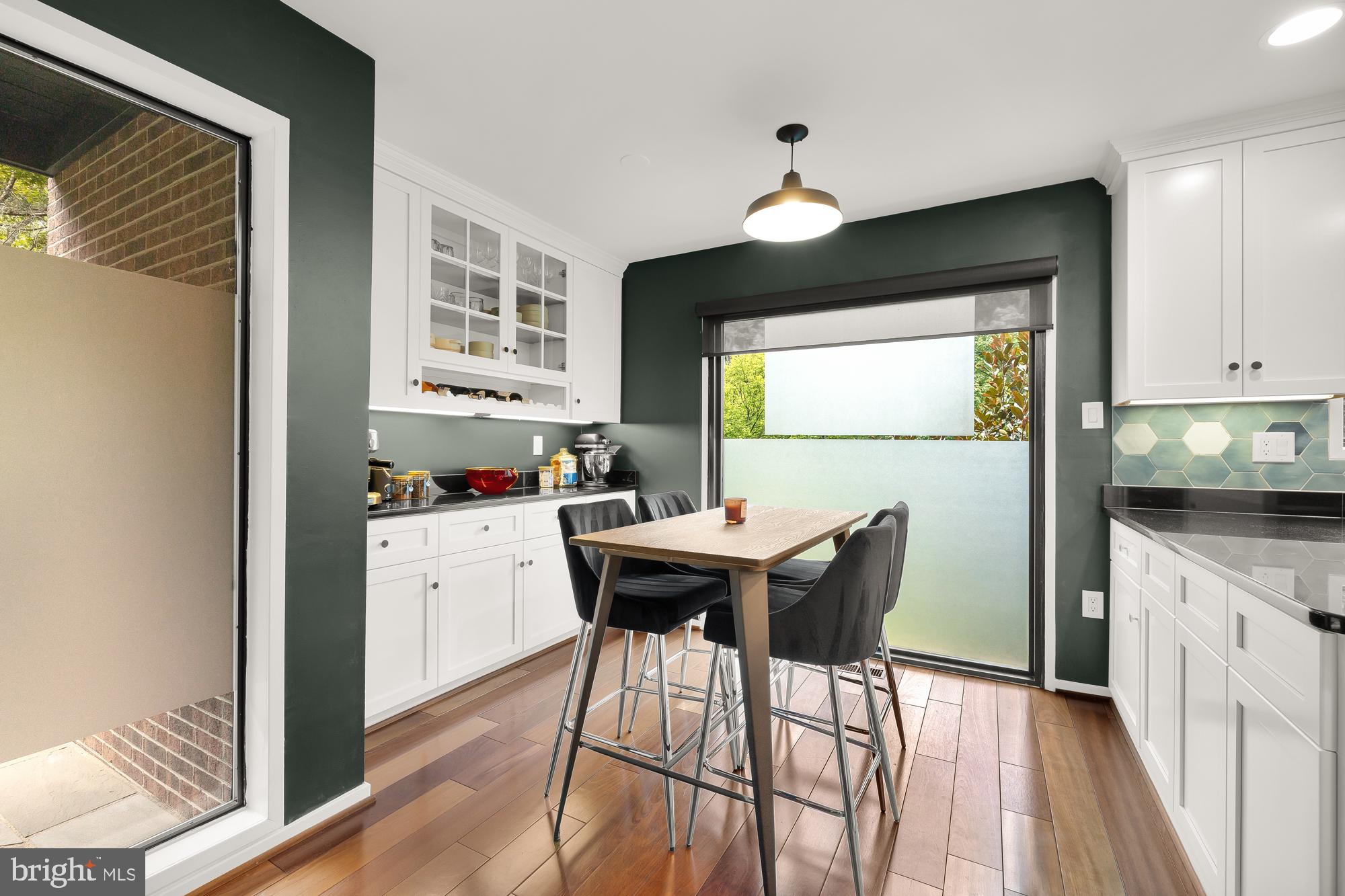 CONGRESSIONAL COUNTRY CLUB ESTATES - Residential