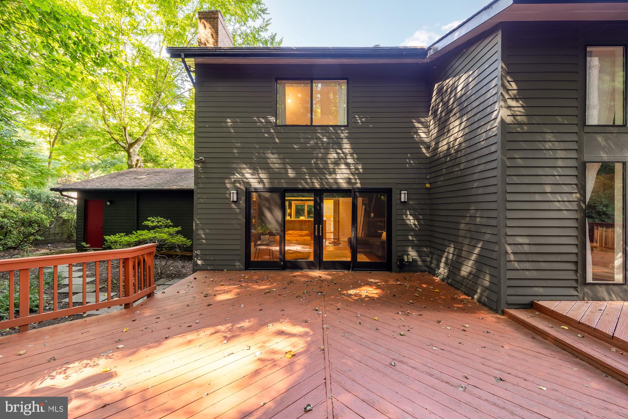 CONGRESSIONAL COUNTRY CLUB ESTATES - Residential