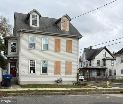 Townhouse For Sale - 101 N 4th Street<br/> MILLVILLE, NJ 08332