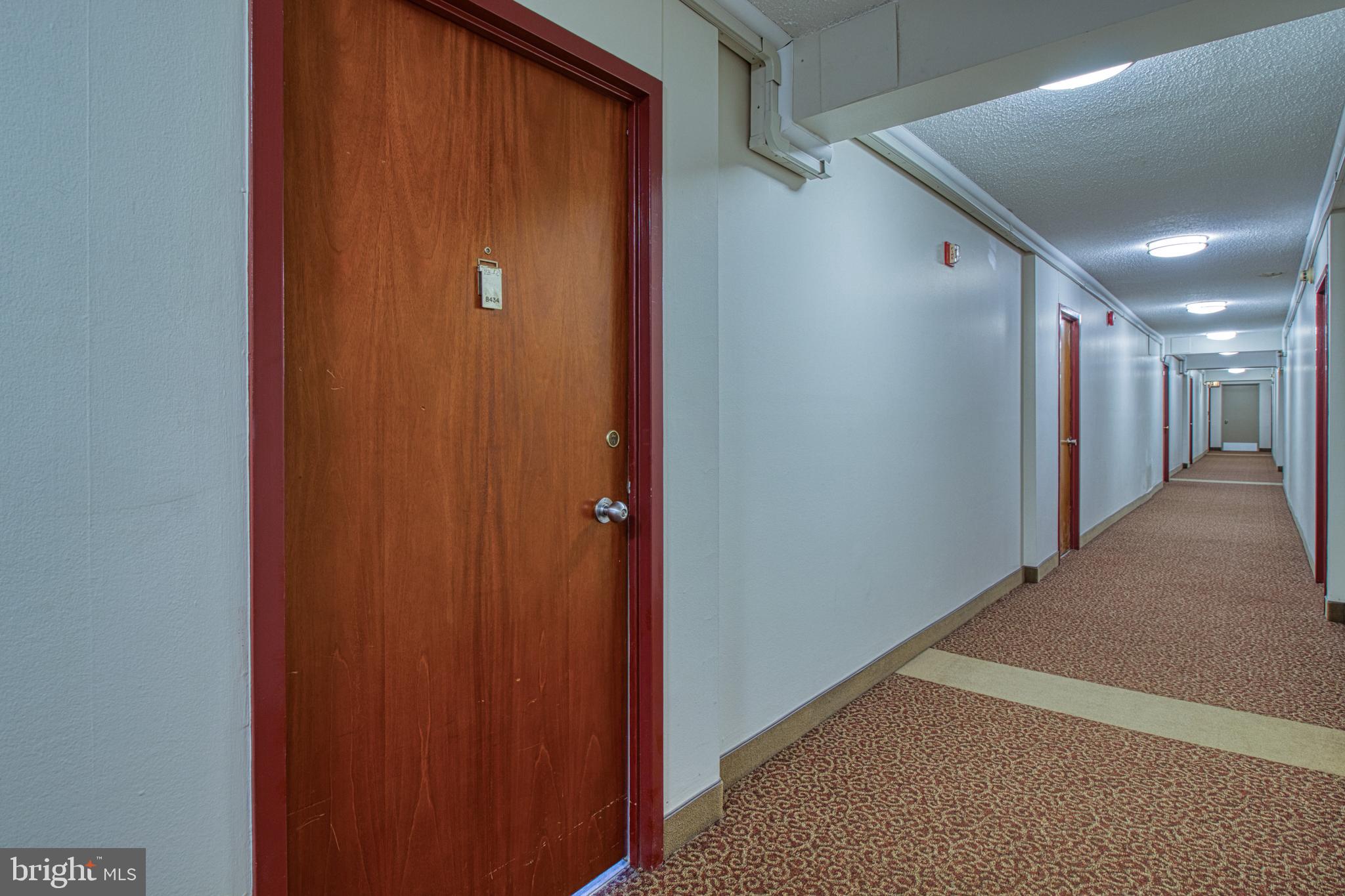 LAKESIDE TERRACE - Residential