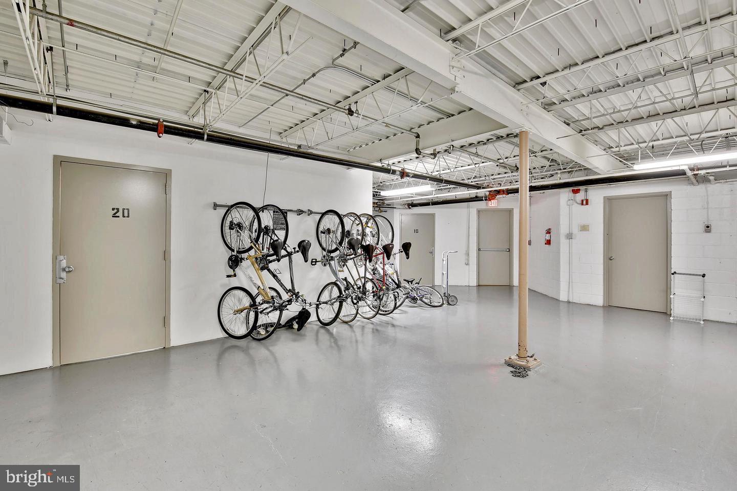 LAKESIDE TERRACE - Residential