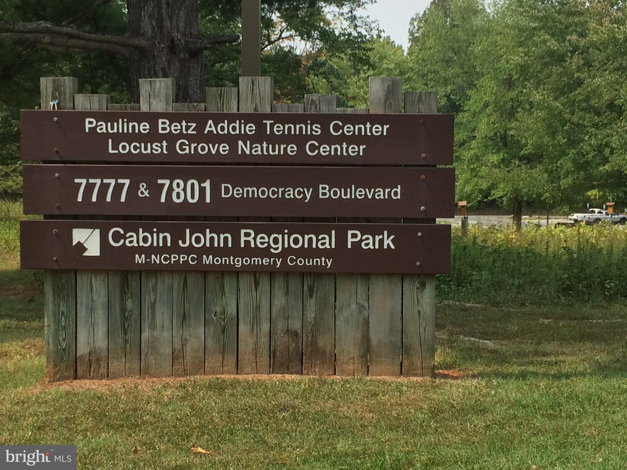 LAKESIDE TERRACE - Residential