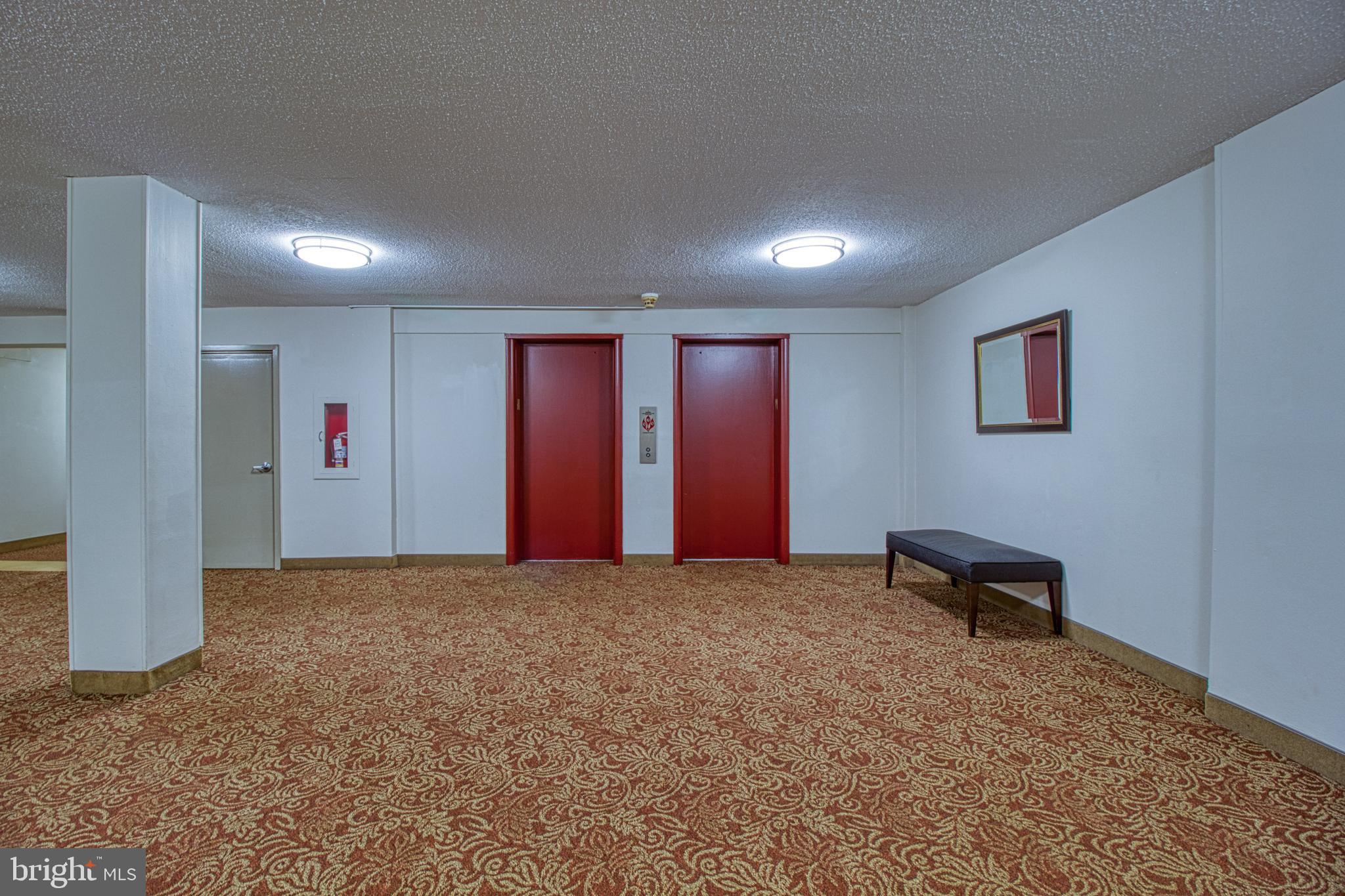 LAKESIDE TERRACE - Residential