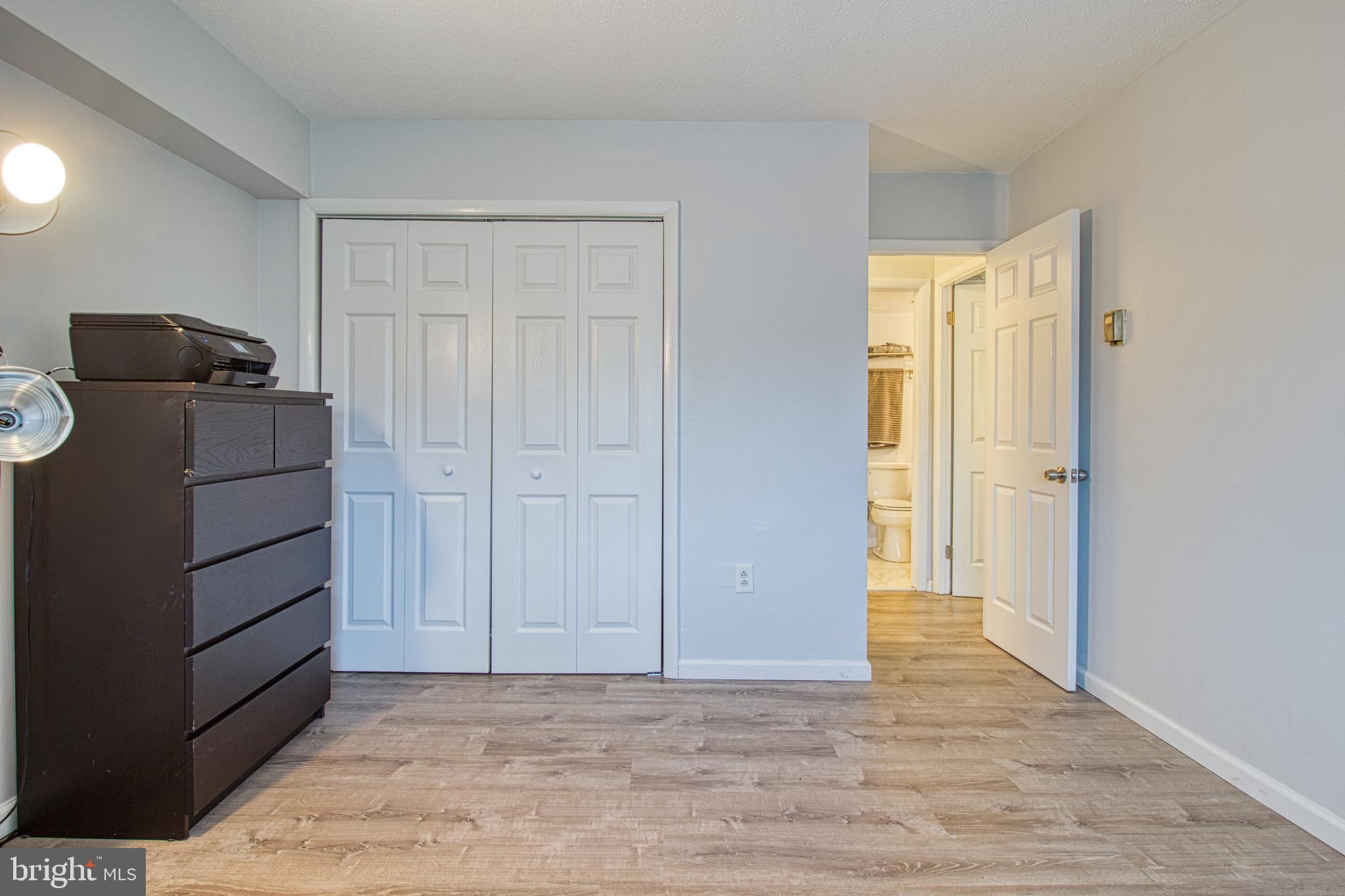 LAKESIDE TERRACE - Residential