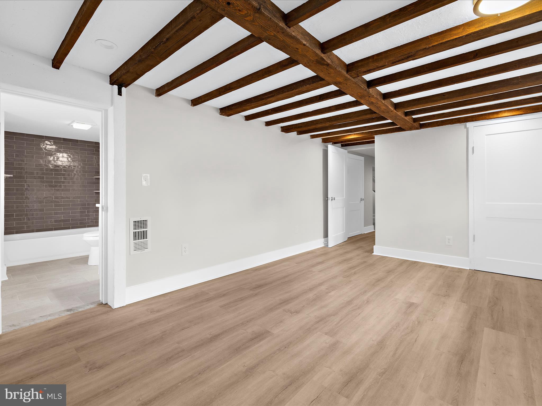 WOODHOLME - Residential