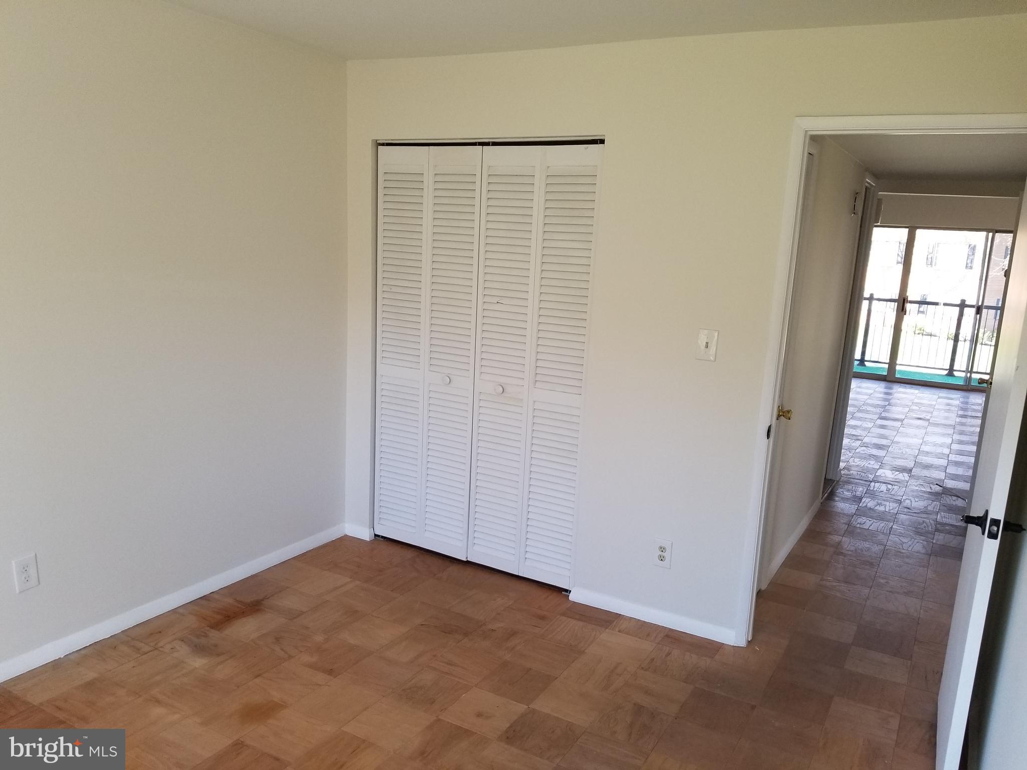 MOORES MILL MANOR - Residential