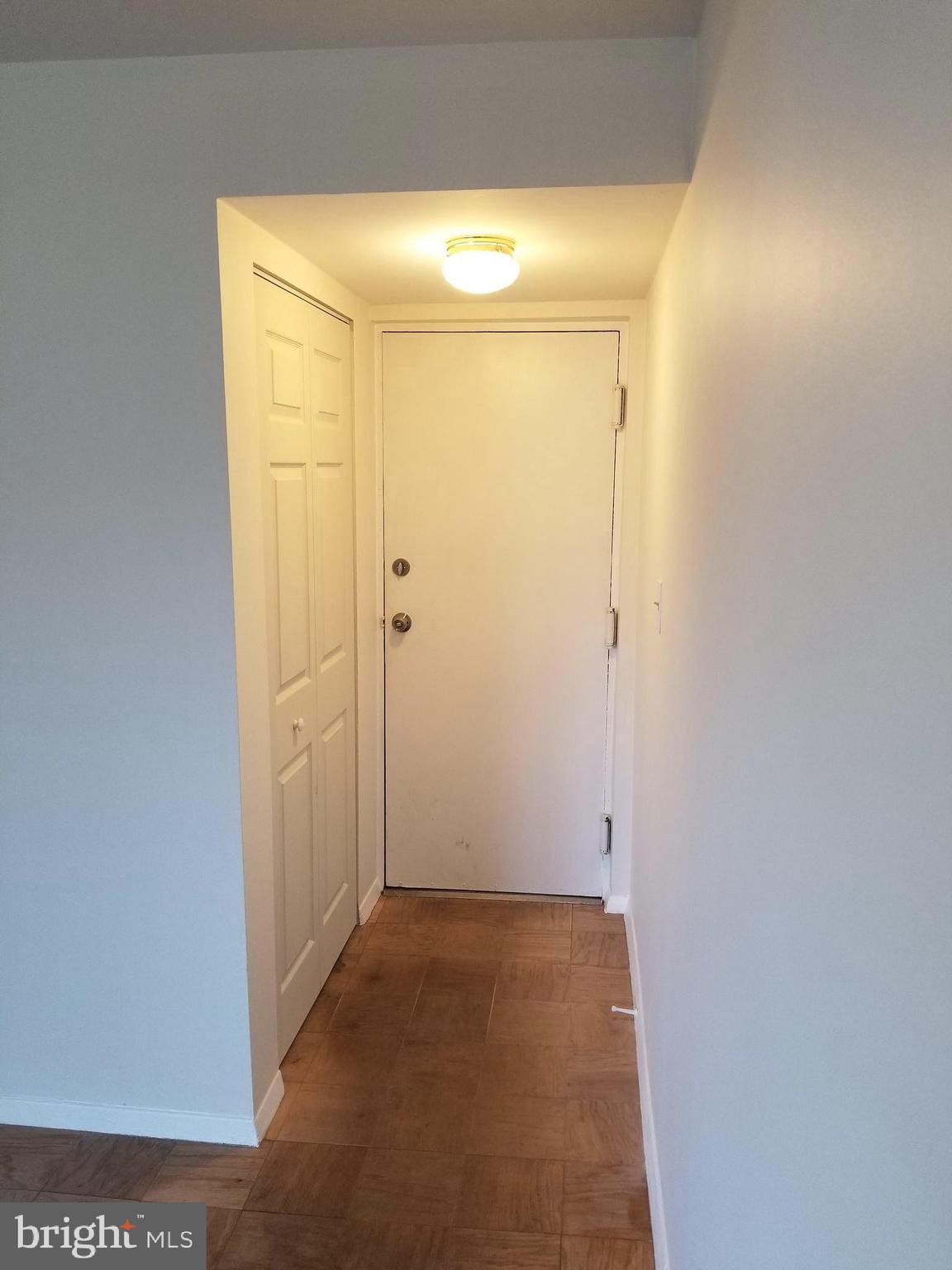 MOORES MILL MANOR - Residential