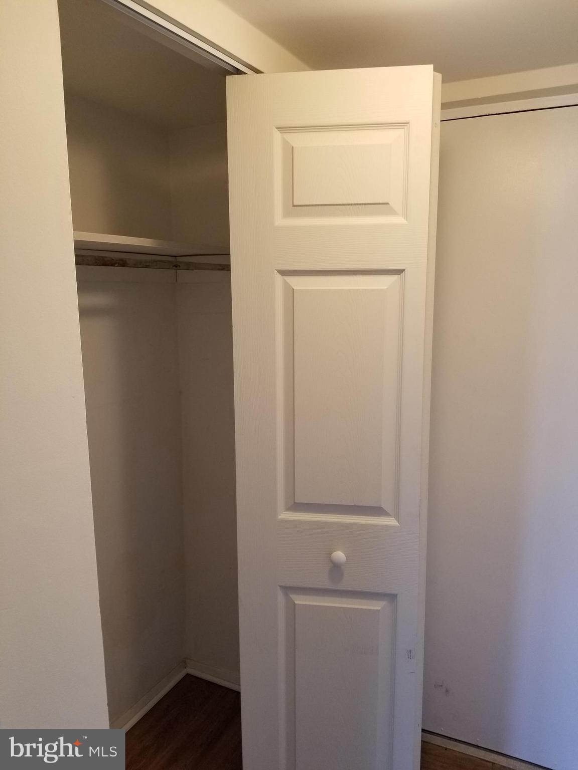 MOORES MILL MANOR - Residential