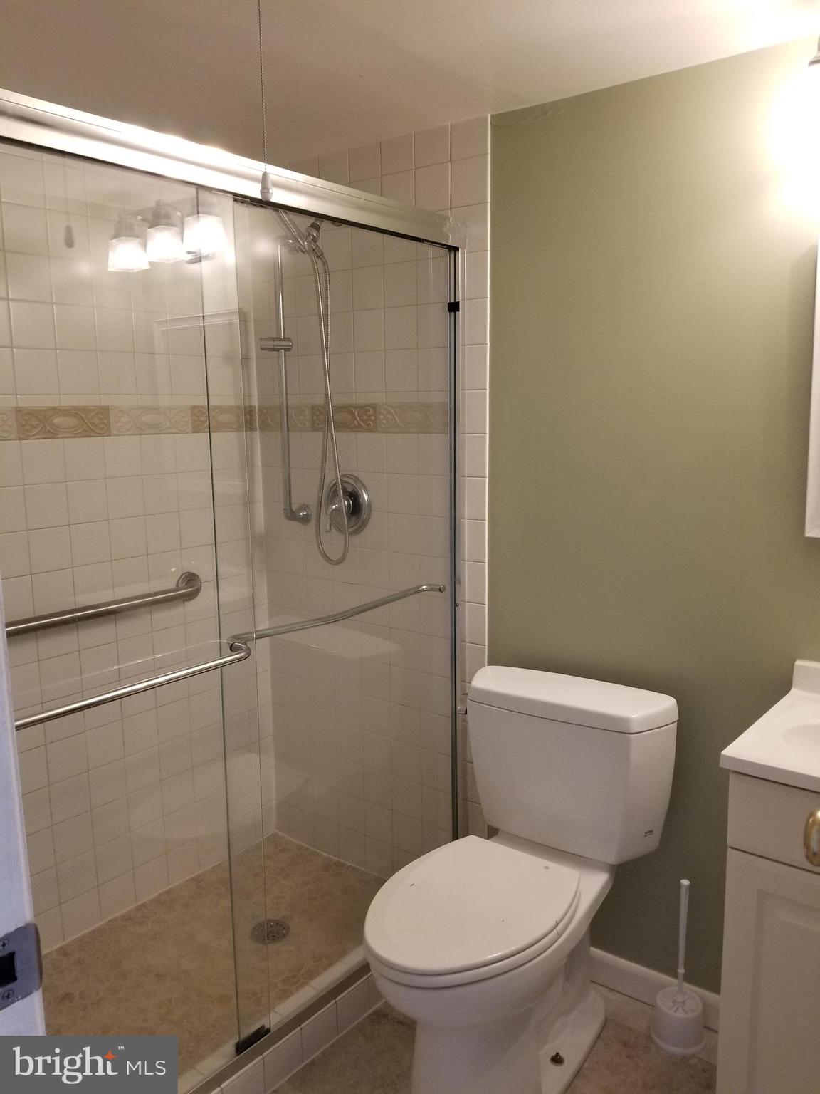 MOORES MILL MANOR - Residential