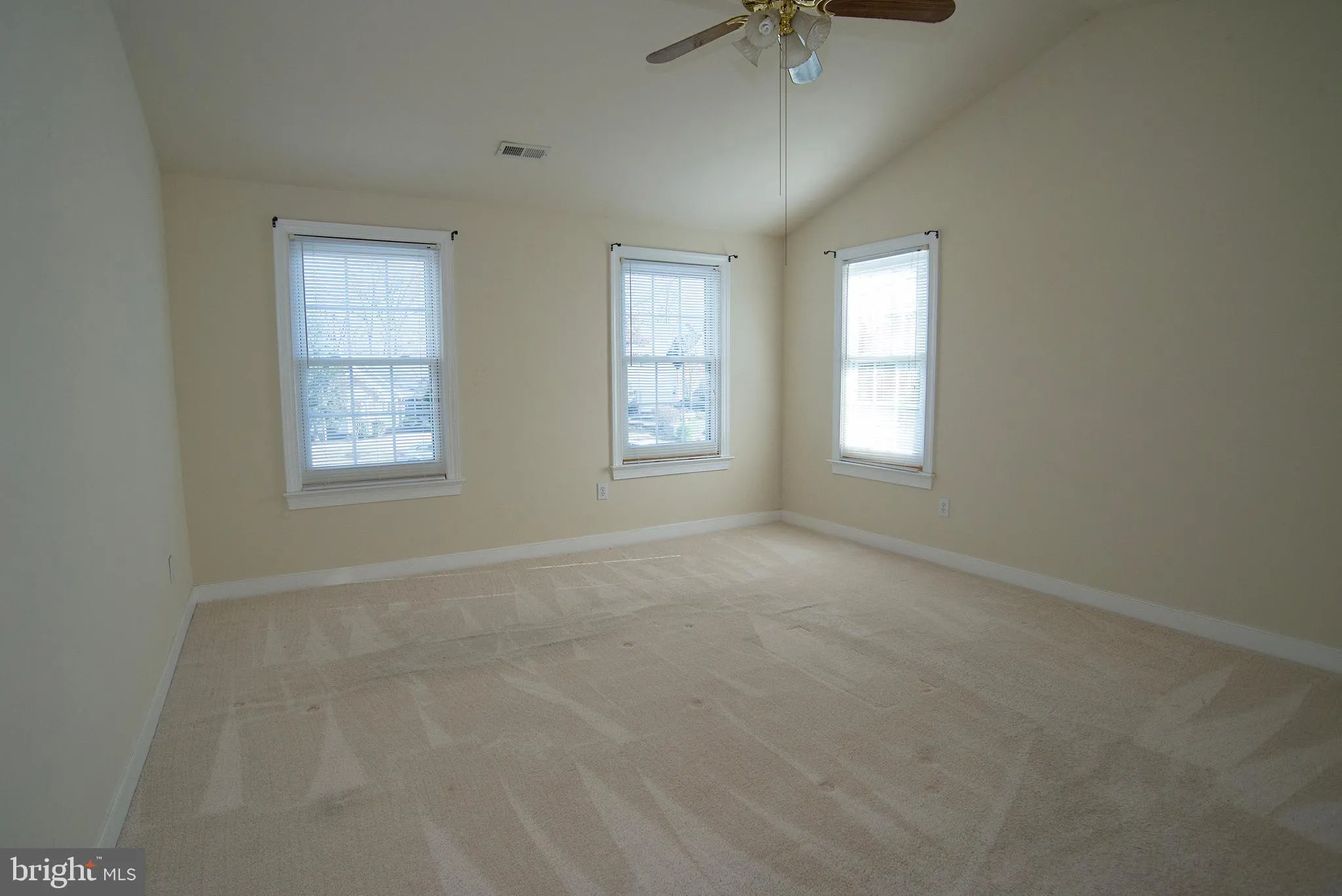 Fredericksburg, Virginia 22408, United States, 5 Bedrooms Bedrooms, ,4 BathroomsBathrooms,Residential,Active,20643