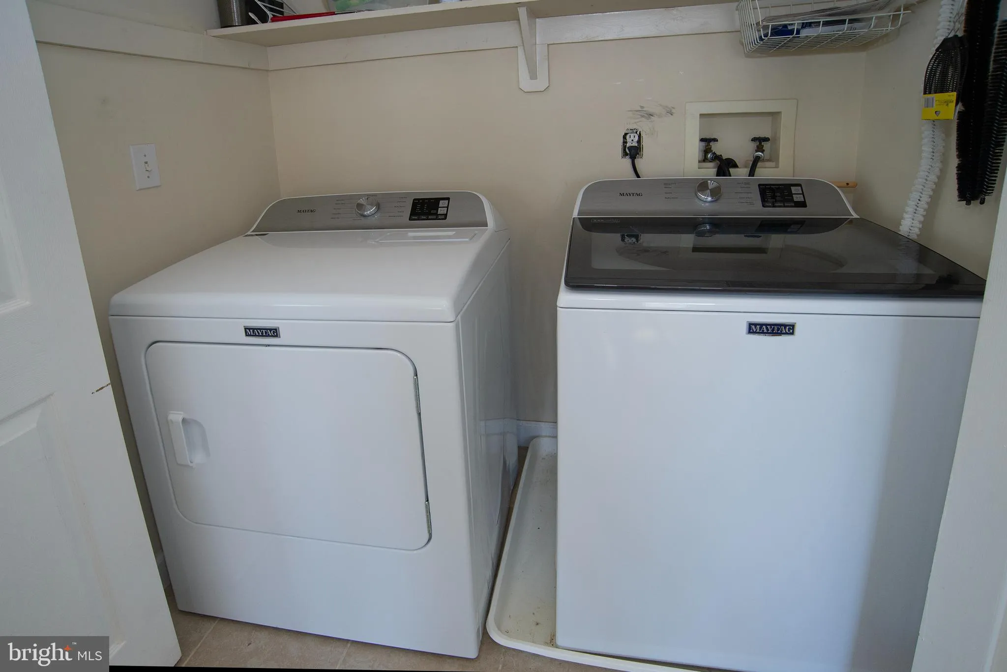 Fredericksburg, Virginia 22408, United States, 5 Bedrooms Bedrooms, ,4 BathroomsBathrooms,Residential,Active,20643