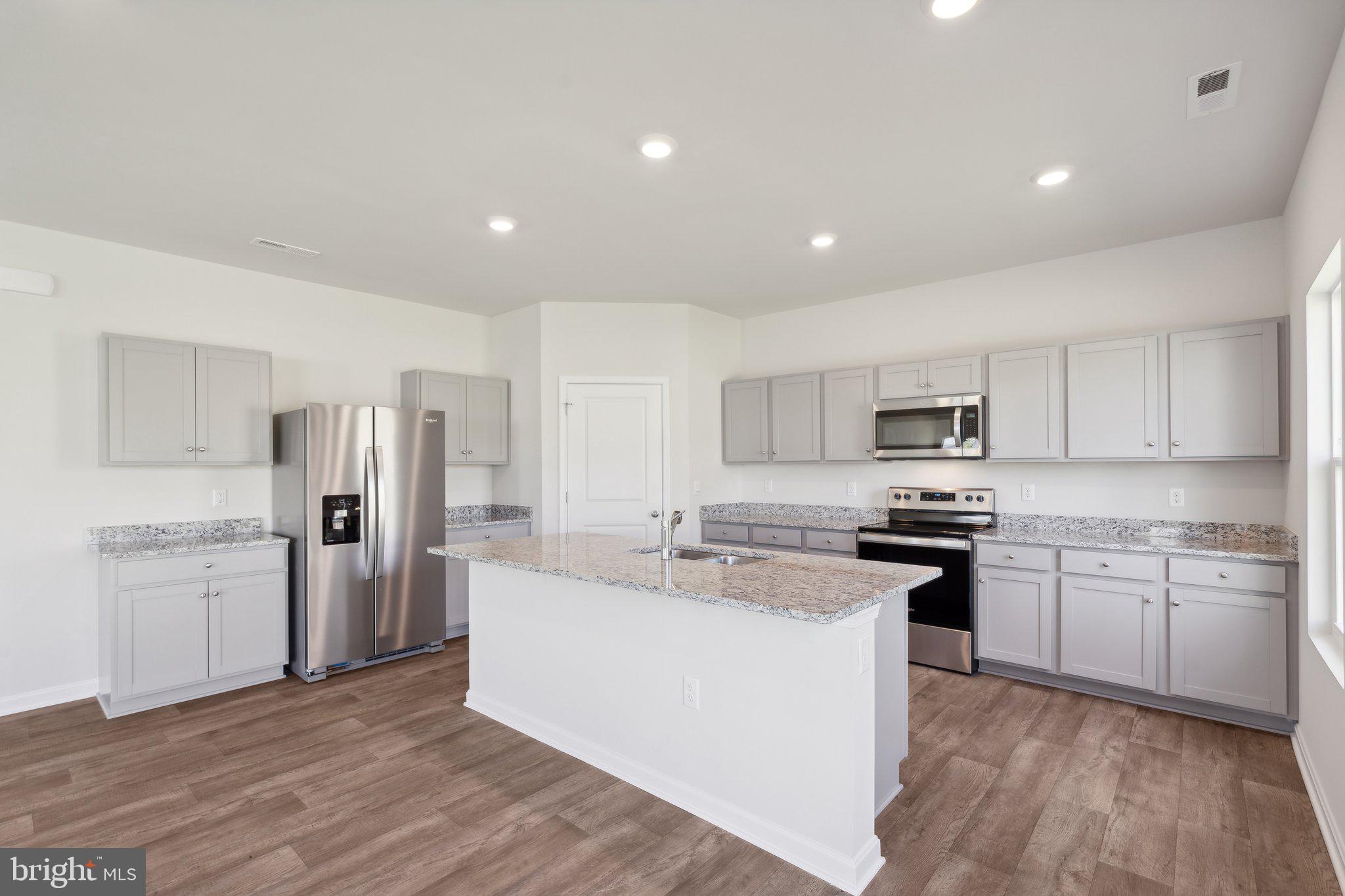 SPRING LAKES - Residential
