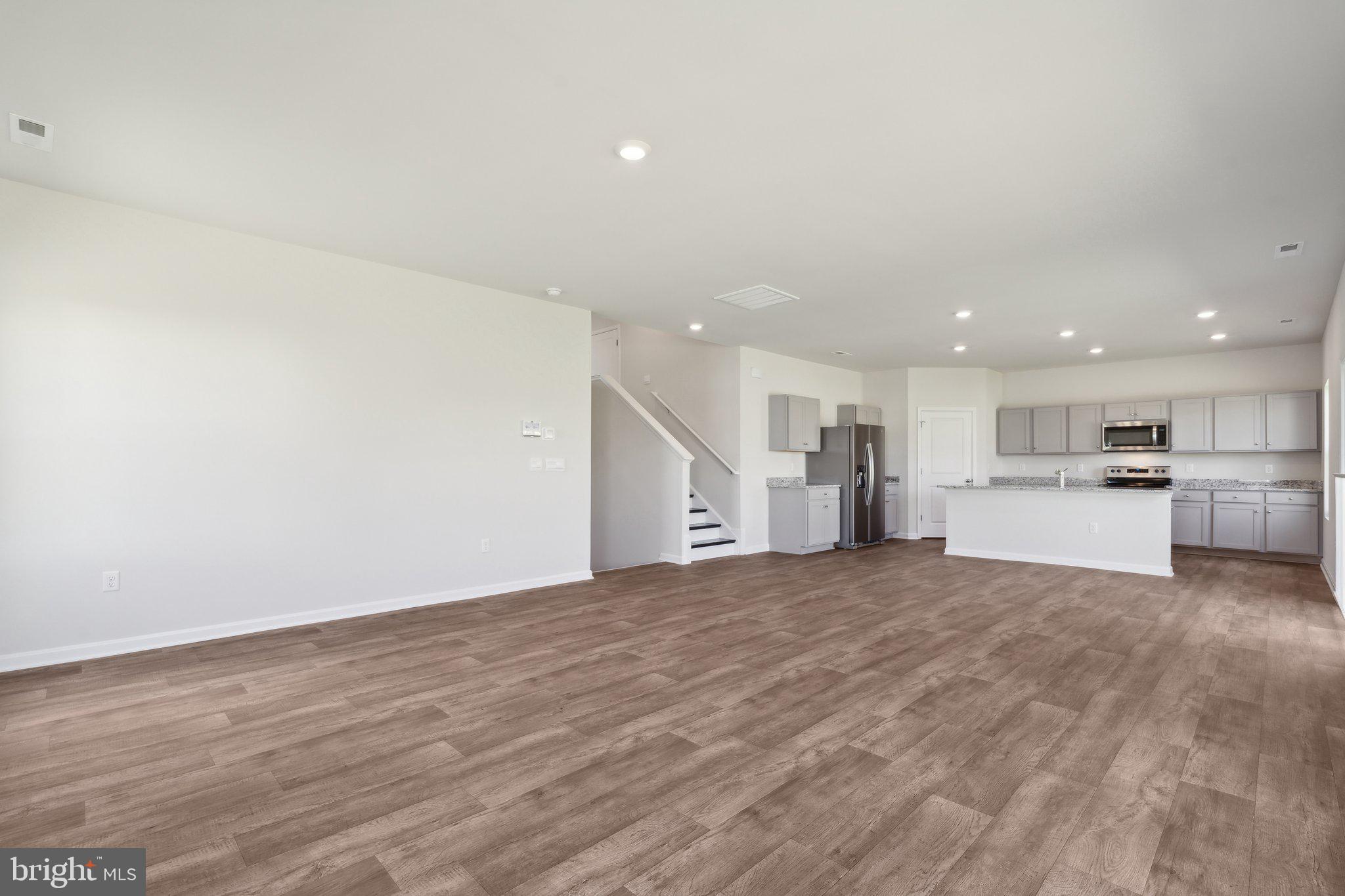SPRING LAKES - Residential