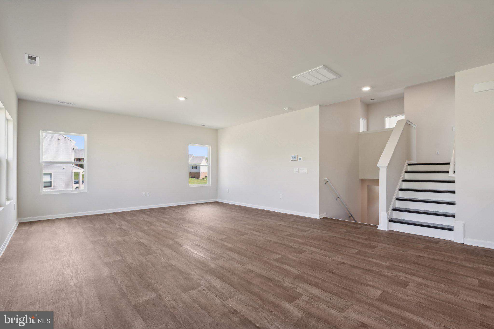 SPRING LAKES - Residential