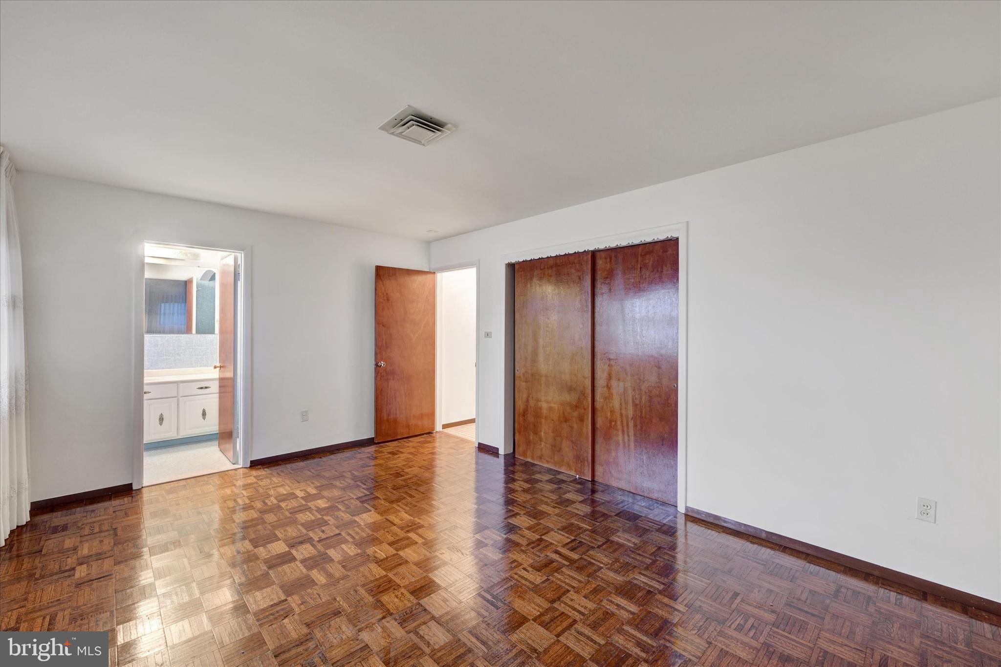 WINDMILL POINT - Residential