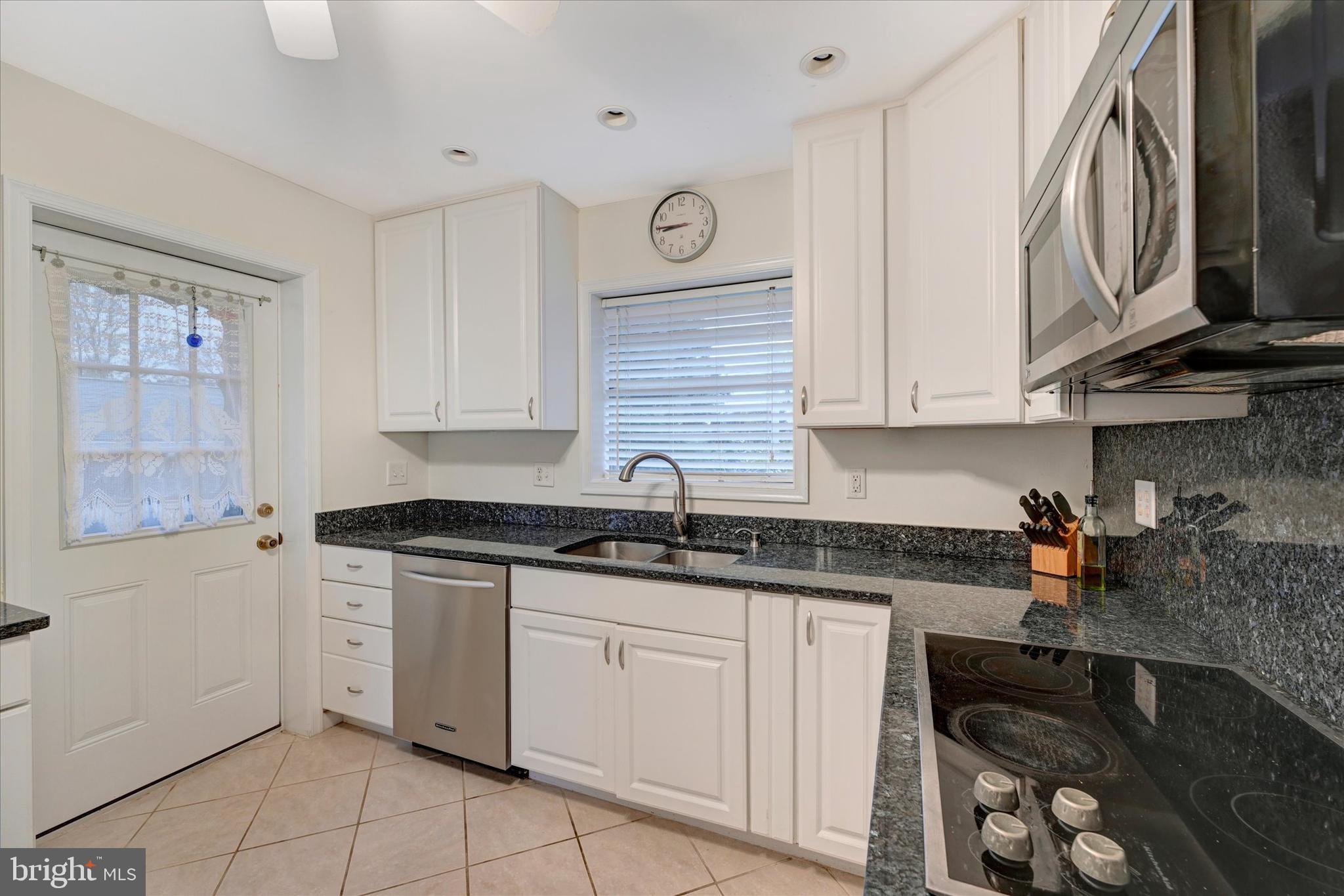 WINDMILL POINT - Residential