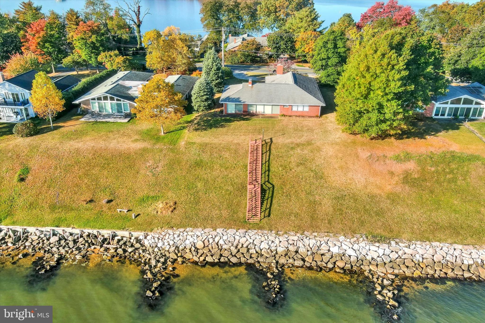 WINDMILL POINT - Residential