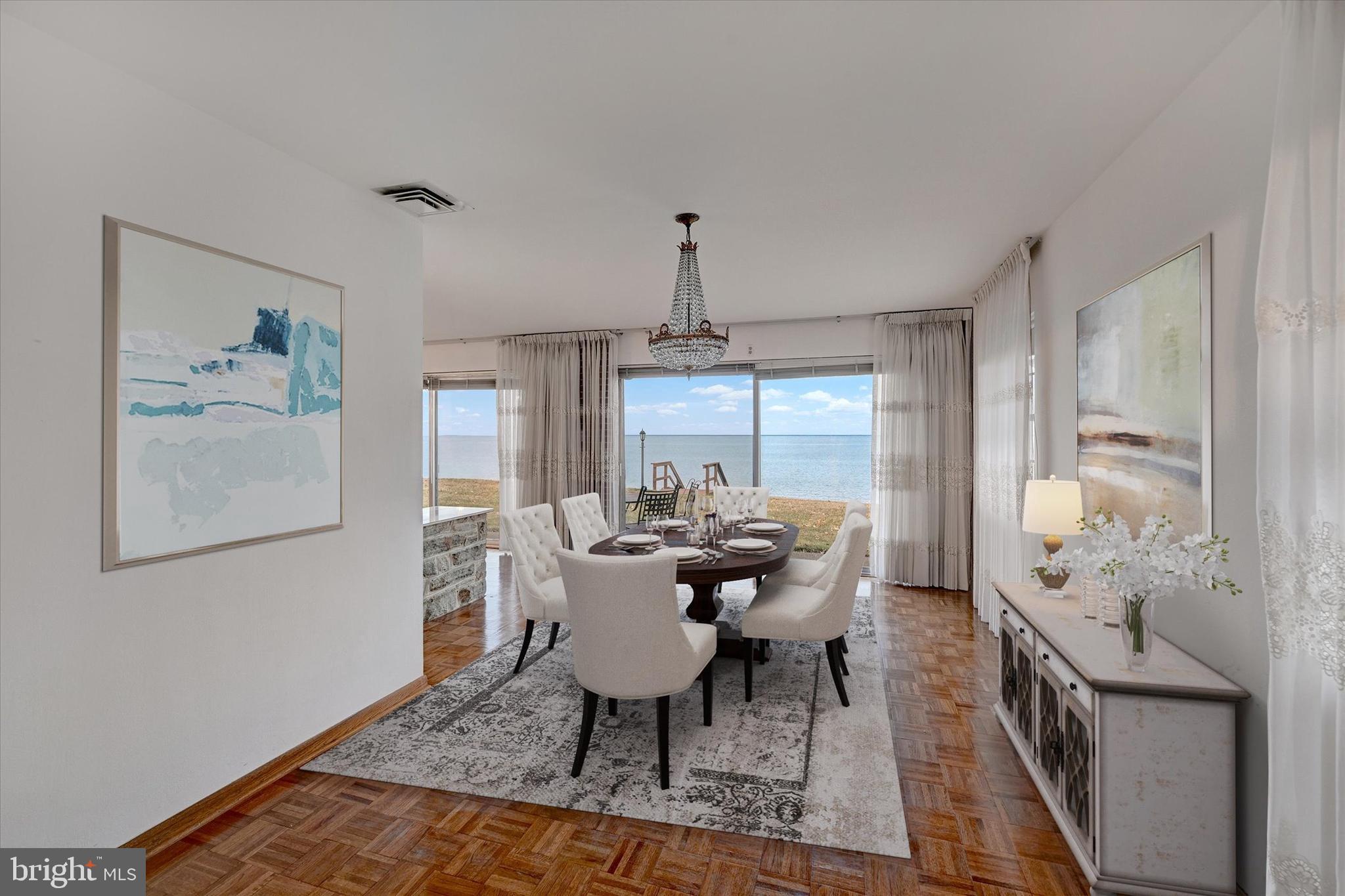 WINDMILL POINT - Residential