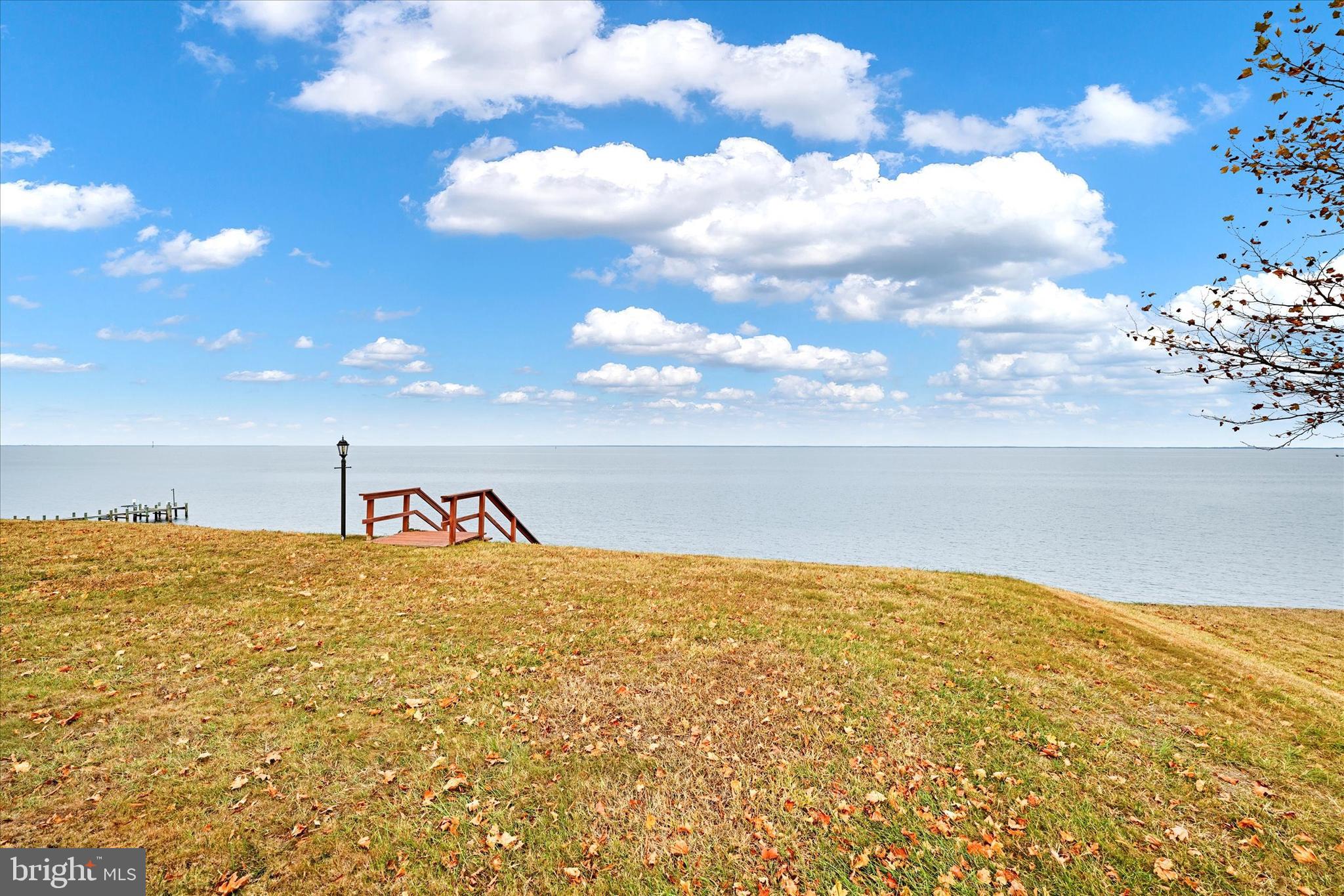 WINDMILL POINT - Residential