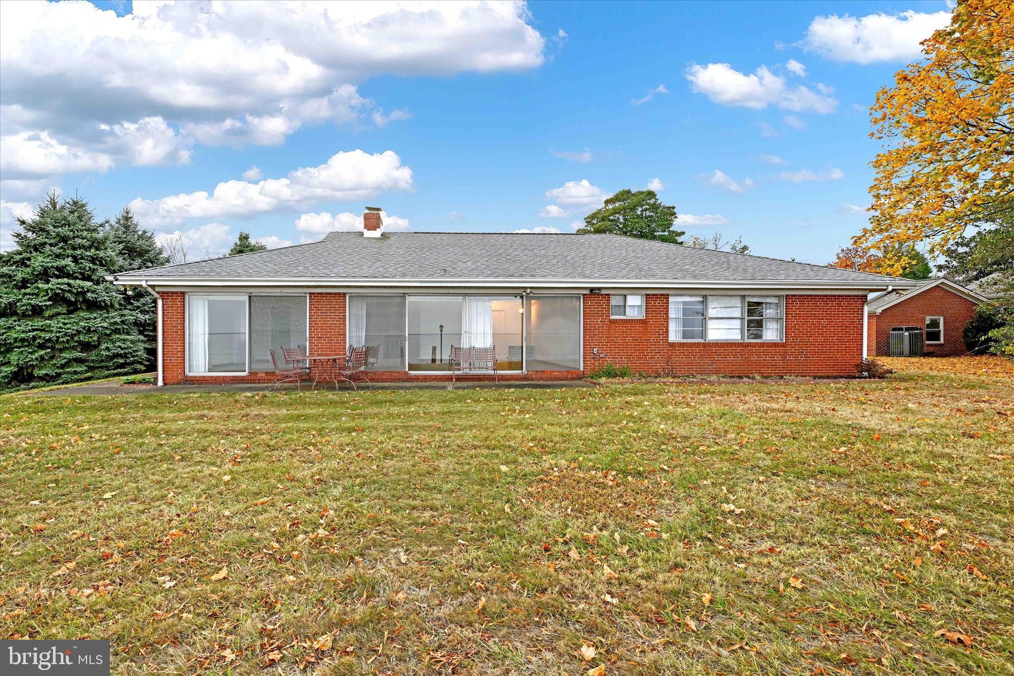 WINDMILL POINT - Residential