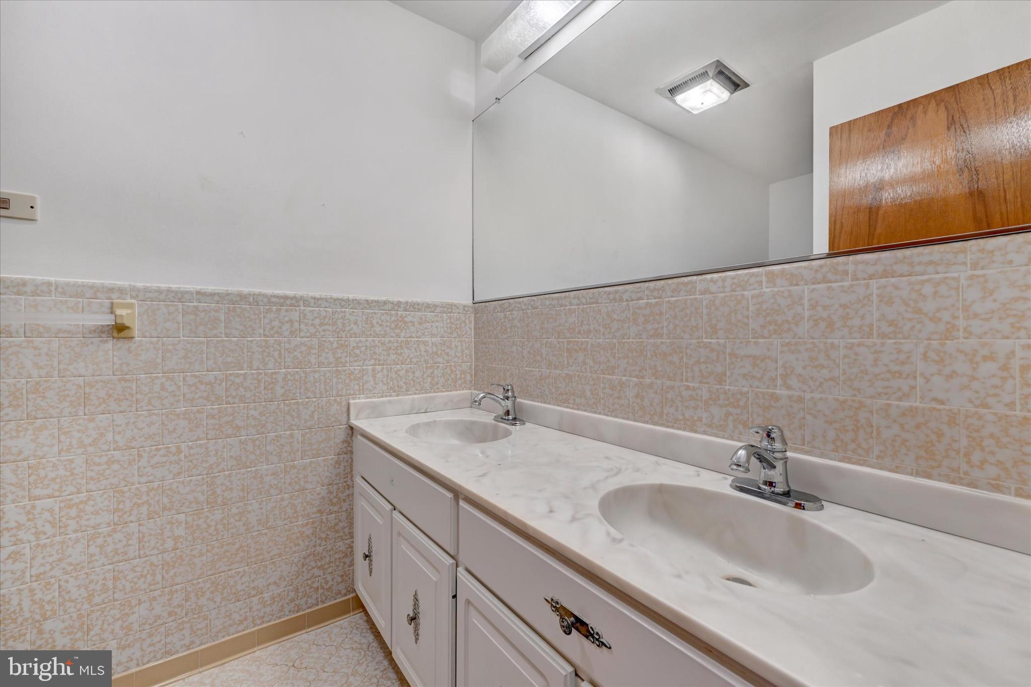 WINDMILL POINT - Residential