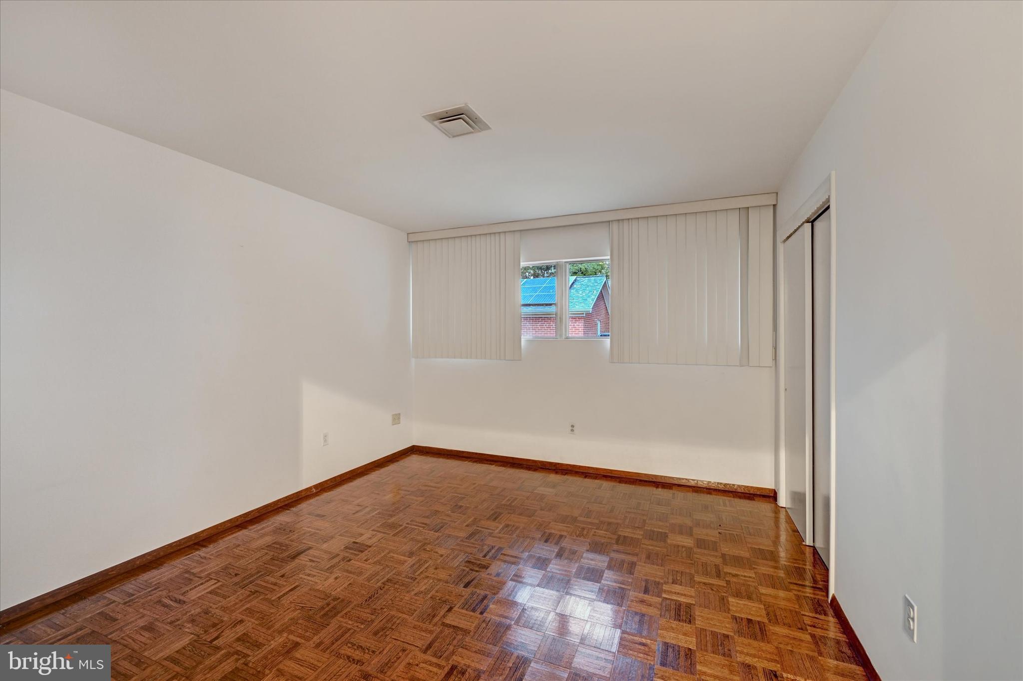 WINDMILL POINT - Residential