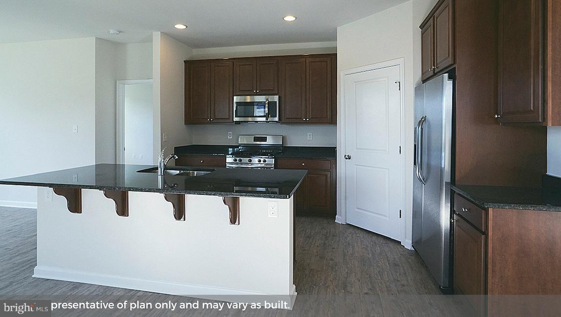 HUNTER'S CREST - Residential