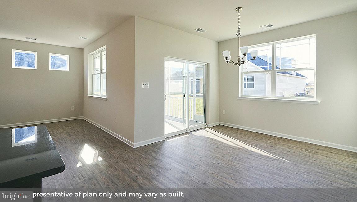 HUNTER'S CREST - Residential