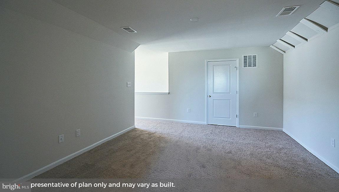 HUNTER'S CREST - Residential