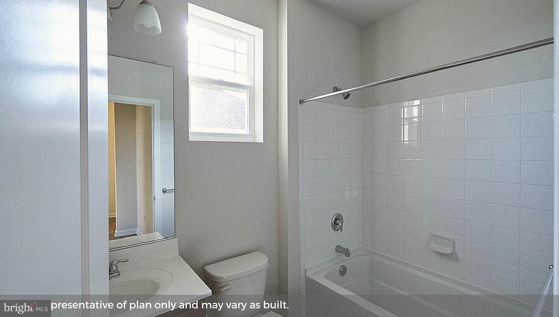 HUNTER'S CREST - Residential