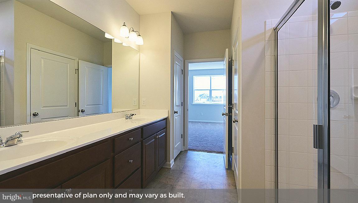 HUNTER'S CREST - Residential