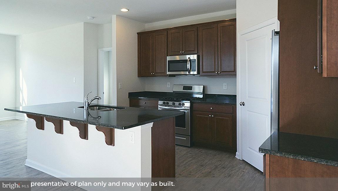 HUNTER'S CREST - Residential