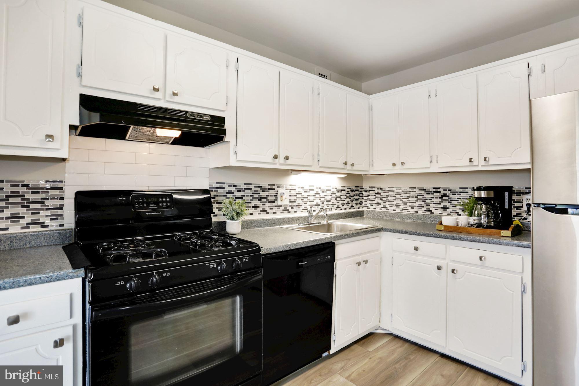 TANGLEWOOD - Residential Lease